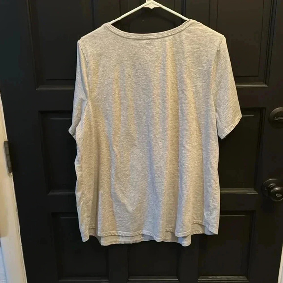 1x Pride Shirt - Picture 4 of 4